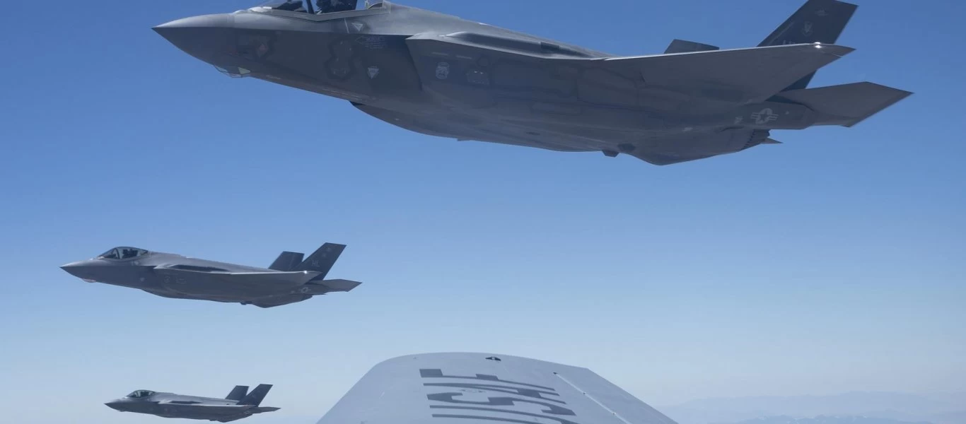 Αμερικανικά μαχητικά F-35Α πετούν πάνω από την Συρία